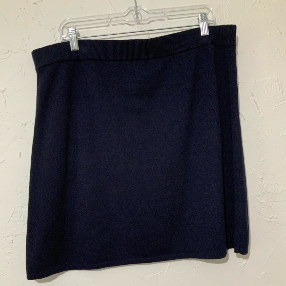 Free Assembly Navy Tipped Pocket Mini Sweater Skirt Preppy Chic Gold Button XXL - Picture 5 of 5
